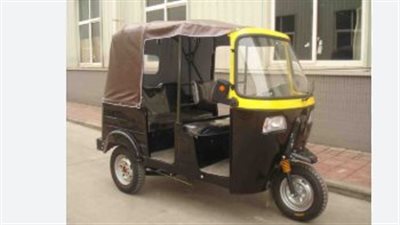 التوك توك في مصر والعالم: وسيلة نقل فعّالة واقتصادية