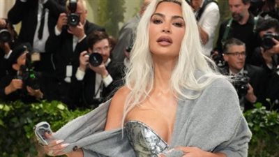 تفاصيل سروال سكيمز الجديد لكيم كارداشيان: الألوان والمقاسات والأسعار