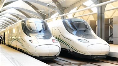تجربة السفر بالقطار في السعودية: دليل قطار الحرمين 2025 للمسافرين