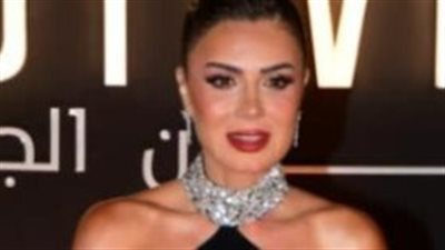 نجلاء بدر وفستانها المكشوف.. جرأة وأناقة في مهرجان الجونة السينمائي 2025