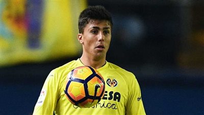 خلال مواجهة الأبطال.. فياريال يُكرم رودري بعد عام من فوزه بالكرة الذهبية