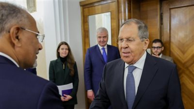 زيارة عيدروس الزُبيدي لموسكو.. خطوة تاريخية تعيد الجنوب العربي إلى الخارطة الدولية