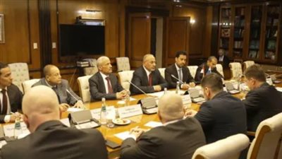 زيارة الزُبيدي إلى روسيا.. مرحلة جديدة في الحضور السياسي والدبلوماسي للمجلس الانتقالي الجنوبي