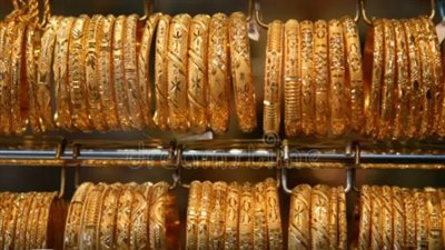 عيار 21 يهبط من القمة.. أسعار الذهب اليوم تشهد حركة تصحيح حادة بالسوق المصري