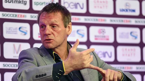 وفاة نجل أسطورة مانشستر سيتي السابق في حادث جرار