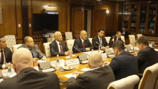 زيارة الزُبيدي إلى روسيا.. مرحلة جديدة في الحضور السياسي والدبلوماسي للمجلس الانتقالي الجنوبي