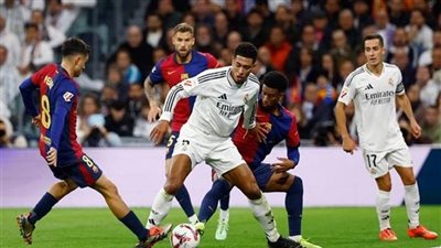 ريال مدريد يخطف فوزا ثمينا من برشلونة في الكلاسيكو ويبتعد بصدارة الليجا
