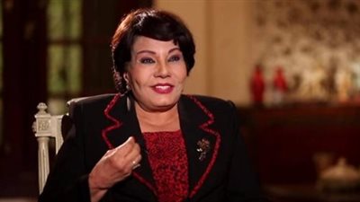 فردوس عبد الحميد تكشف كواليس دخولها إلى عالم التمثيل