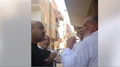بعد القبض على مالك المنزل المتهم بالاعتداء على مستأجر مسن بالسويس.. كيف أشعلت الواقعة مواقع التواصل؟