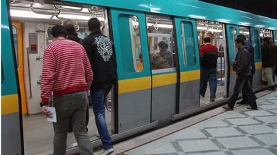 لائحة غرامات مترو الأنفاق 2025.. تعرف على عقوبات تناول الأطعمة والمشروبات الكحولية داخل المحطات