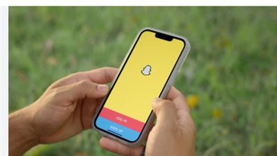 سناب شات: تطبيق اللحظية الذي غيّر مفهوم التواصل الاجتماعي بين الشباب