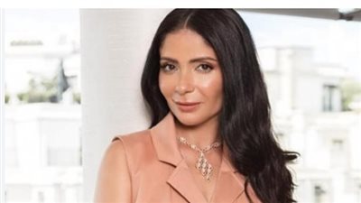  منى زكي تواصل دعم البطولة النسائية وتثبت أنها قيمة فنية مستقلة في السينما العربية