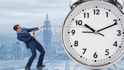 جدول الأنشطة التجارية: مواعيد فتح وغلق المحلات والمطاعم والكافيهات في التوقيت الشتوي بقرار 