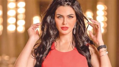 من عارضة أزياء إلى نجمة شباك: كيف أثبتت دارين حداد نفسها في الساحة الفنية المصرية؟ 