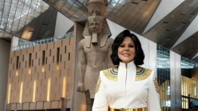 الزي الفرعوني في المتحف: البرومبت الدقيق لنتائج واقعية مذهلة