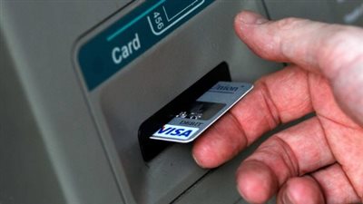 حماية بيومترية: مستقبل ماكينات ATM يعتمد على البصمة وقزحية العين
