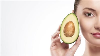 ماسك العسل والأفوكادو للوجه.. طريقة تحضيره وفوائده الرائعة