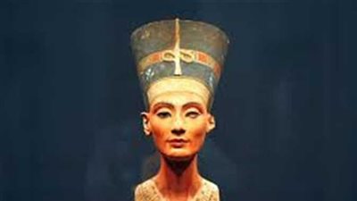 مع افتتاح المتحف المصري الكبير اليوم.. من هي نفرتيتي؟ 