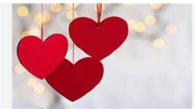 مظاهر الاحتفال بعيد الحب المصري: الهدايا والورود في 4 نوفمبر