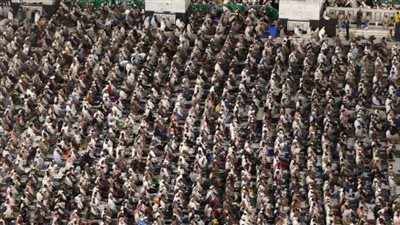 الحرم المكي مباشر على يوتيوب: الظاهرة التي يتابعها الملايين حول العالم