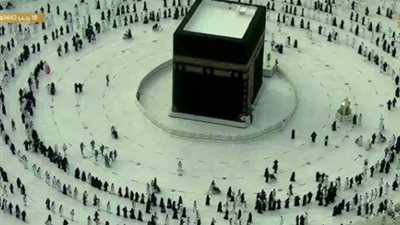 البث المباشر من مكة: كيف وحدت التقنية مشاهد الطواف والعبادة للأمة؟