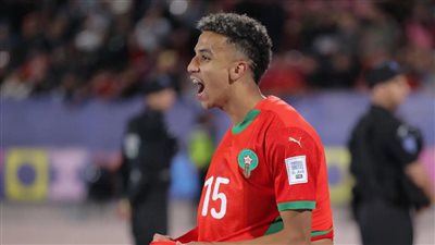 شوبير يكشف حقيقة مفاوضات الأهلي المصري مع المغربي فؤاد الزهواني