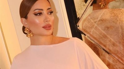 قوة الإطلالة: تحليل لأبرز صور نسرين طافش الجديدة التي أثارت الجدل على إنستجرام