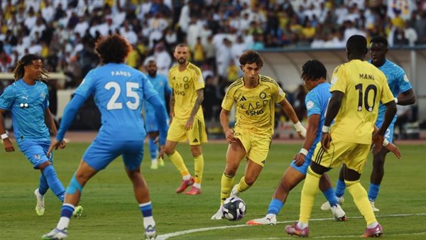 النصر يفوز على نيوم بثلاثية ويعزز صدارته للدوري السعودي