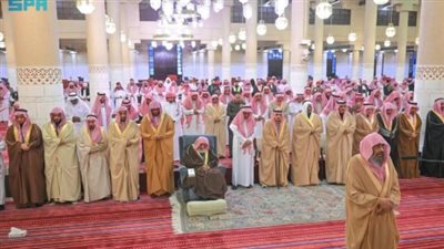 سُنة تحويل الرداء (العباءة): دلالتها وحكمتها في صلاة الاستسقاء