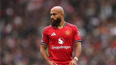 بريان مبيومو يتوج بجائزة لاعب شهر أكتوبر في الدوري الإنجليزي