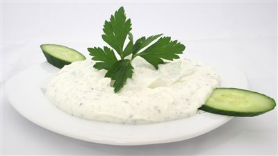 طريقة عمل اللبنة من الزبادي