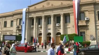 إعلان رسمي: مطلوب رؤساء للإدارة المركزية للشئون الطبية وشئون الدراسات العليا بجامعة القاهرة