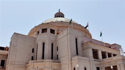 تحذير: لن يلتفت للطلبات غير المستوفاة أو الواردة عبر البريد في إعلان جامعة القاهرة
