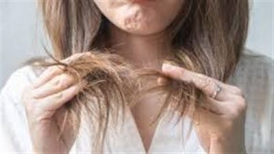 كيف يؤثر مرض الثعلبة البقعية على الأظافر؟