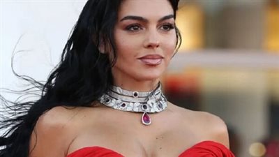 سلطة المؤثرين: كيف تستغل جورجينا ورودريغيز قوتها الإعلانية في ظل هيمنة 668 مليون متابع؟ 