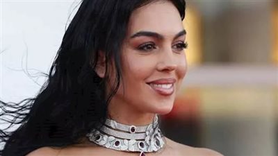 صراع كرة القدم الرقمي: تحليل المنافسة الشرسة بين المؤثرين المرتبطين بنجوم النصر وريال مدريد