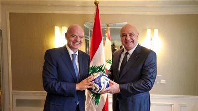 ما أسباب منح رئيس الفيفا الجنسية اللبنانية؟