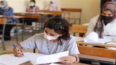 الثانوية العامة 2026: كم سؤالًا مقاليًا في اللغة الأجنبية؟ إجمالي درجات الكيمياء والأحياء