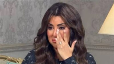 أيتن عامر تبكي في صاحبة السعادة: تفاصيل الانفصال والمسؤولية قبل عرض مسلسل 