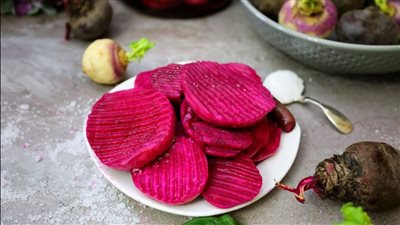 تخليل اللفت بالبنجر في المنزل بخطوات سهلة 