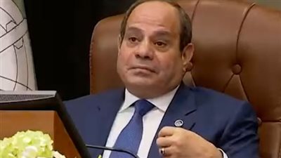  السيسى يشاهد فيلما تسجيليا عن مسيرة المعرض الدولى للصناعات الدفاعية
