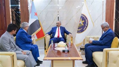 الزُبيدي يؤكد حرص مجلس القيادة الرئاسي على تطوير أداء الأجهزة الأمنية وبناء قدراتها 