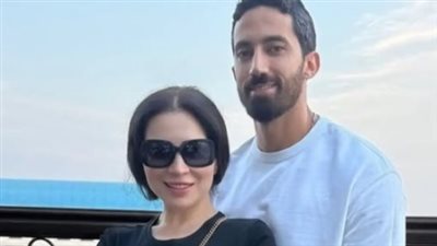  الظهور الأول: مي عز الدين وزوجها الطبيب يتألقان في مناسبة عامة بعد إعلان الزواج