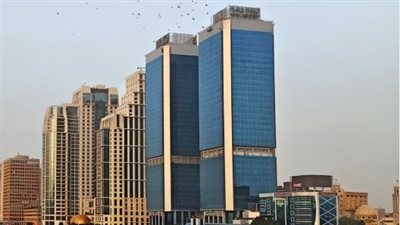 دعم نمو الشركات: حلول البنك الأهلي للمشروعات الصغيرة والمتوسطة وخدمات التجارة الدولية