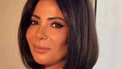 ملكة التنوع: كيف تسيطر منى زكي على شباك التذاكر بأدوار كوميدية ودرامية عميقة؟