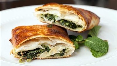 طريقة عمل فطيرة السبانخ بالجبنة
