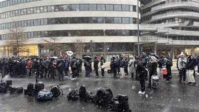 تركتهم خارجًا وسط الثلوج.. أمريكا تحرج الصحفيين قبل قرعة كأس العالم 2026