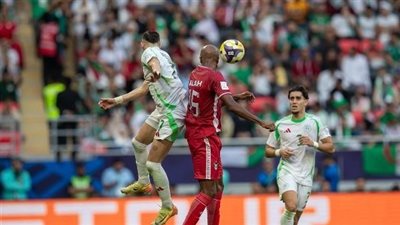 منتخب الجزائر يكتسح البحرين بخماسية ويقترب من التأهل لربع نهائي كأس العرب