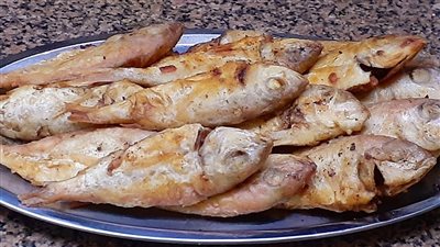 طريقة عمل سمك مرجان مقلي بتتبيلة شهية 