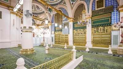 تسهيل الوصول للحرمين: كيف يعزز التحول الرقمي تجربة السكينة الروحانية للزوار؟